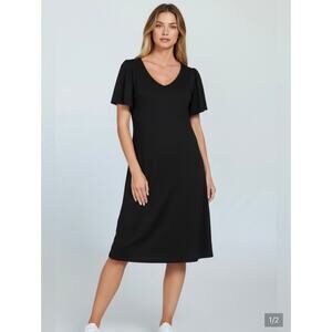 Zenana - V-Neck Short Sleeve Dress - Large